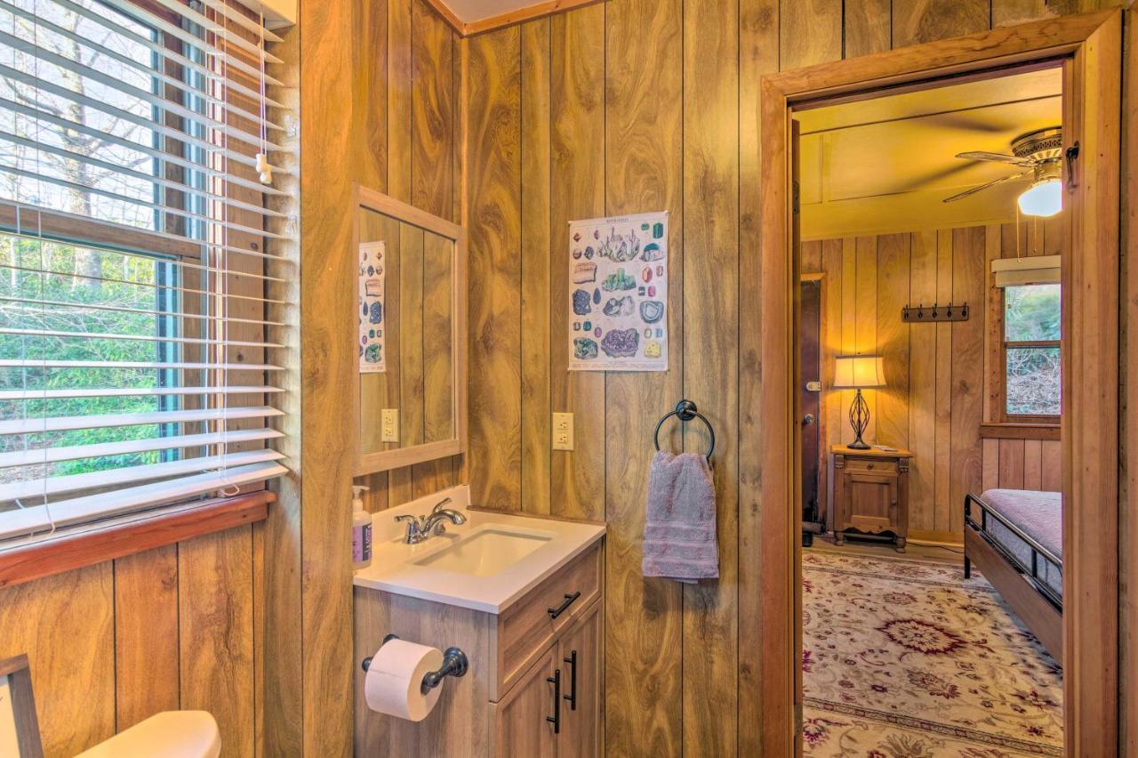 Peaceful Spruce Pine Cabin On 8 Acres With 2 Decks! Eksteriør billede